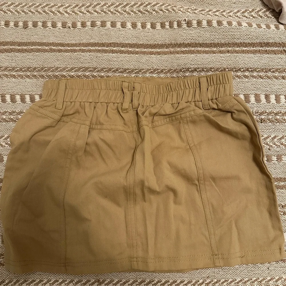 Skirt - Picture 2 of 2